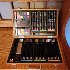 Gallery 72 Piece Art Kit in Wooden Case